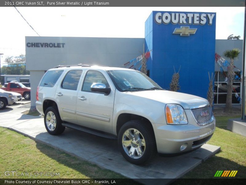 Pure Silver Metallic / Light Titanium 2011 GMC Yukon SLT