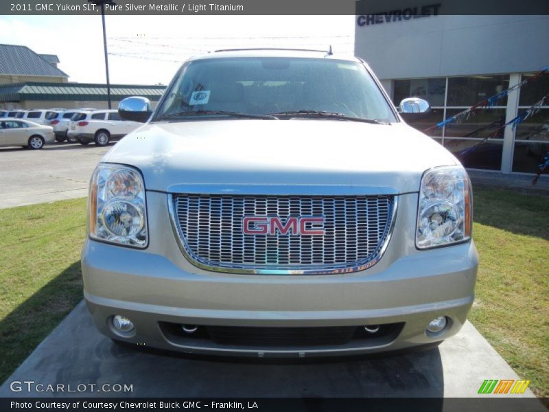 Pure Silver Metallic / Light Titanium 2011 GMC Yukon SLT
