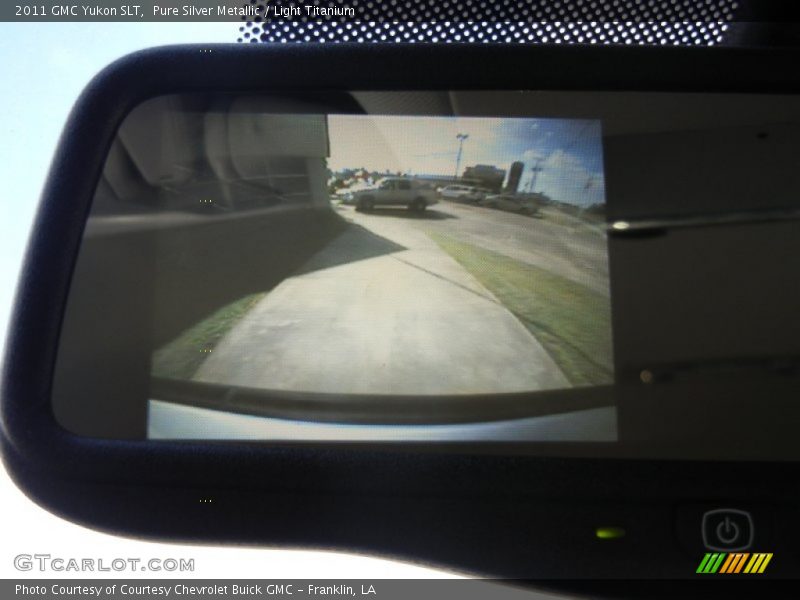 Pure Silver Metallic / Light Titanium 2011 GMC Yukon SLT