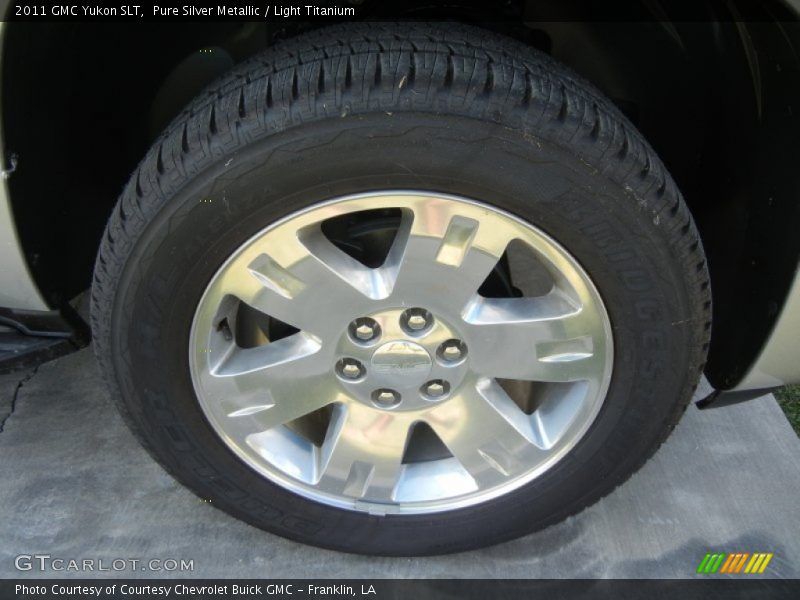 Pure Silver Metallic / Light Titanium 2011 GMC Yukon SLT