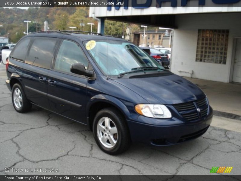 Midnight Blue Pearl / Medium Slate Gray 2005 Dodge Caravan SXT