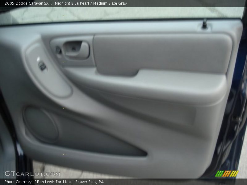 Midnight Blue Pearl / Medium Slate Gray 2005 Dodge Caravan SXT