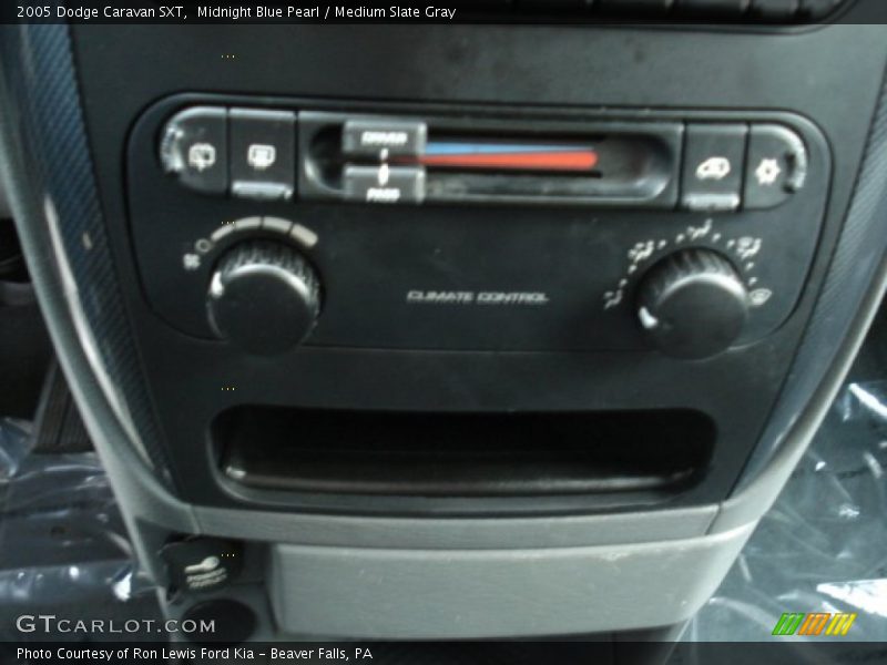Midnight Blue Pearl / Medium Slate Gray 2005 Dodge Caravan SXT