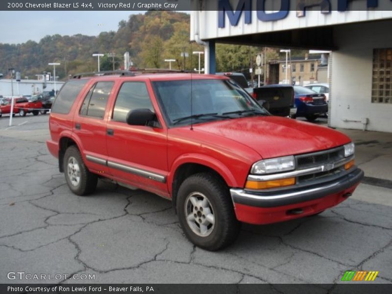 Victory Red / Graphite Gray 2000 Chevrolet Blazer LS 4x4