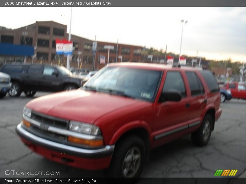 Victory Red / Graphite Gray 2000 Chevrolet Blazer LS 4x4