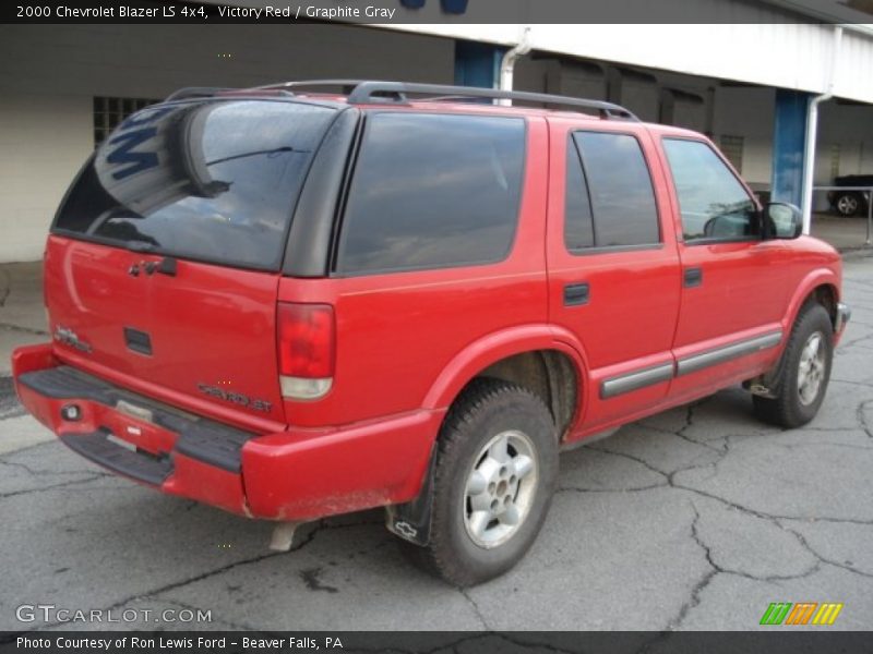 Victory Red / Graphite Gray 2000 Chevrolet Blazer LS 4x4