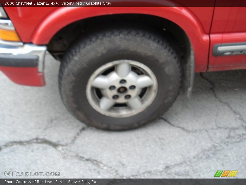 Victory Red / Graphite Gray 2000 Chevrolet Blazer LS 4x4