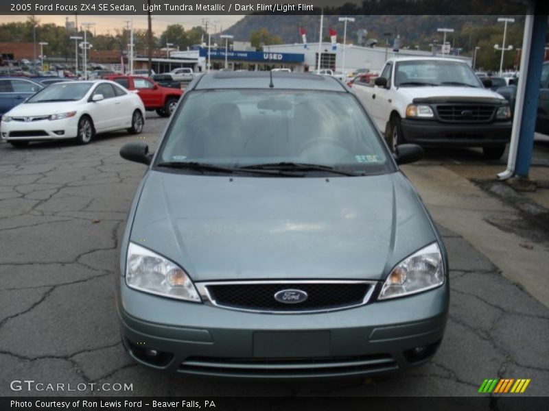 Light Tundra Metallic / Dark Flint/Light Flint 2005 Ford Focus ZX4 SE Sedan