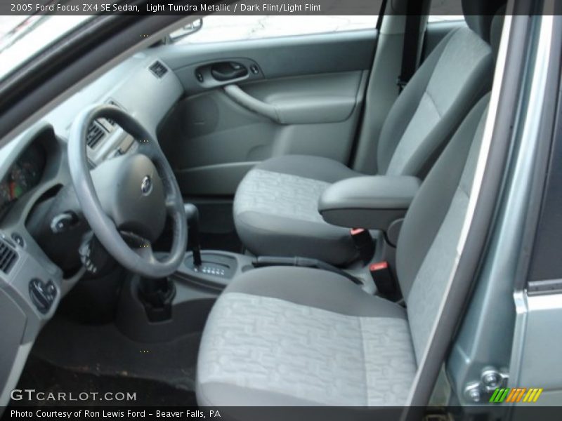Light Tundra Metallic / Dark Flint/Light Flint 2005 Ford Focus ZX4 SE Sedan