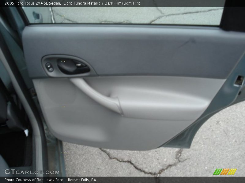 Light Tundra Metallic / Dark Flint/Light Flint 2005 Ford Focus ZX4 SE Sedan