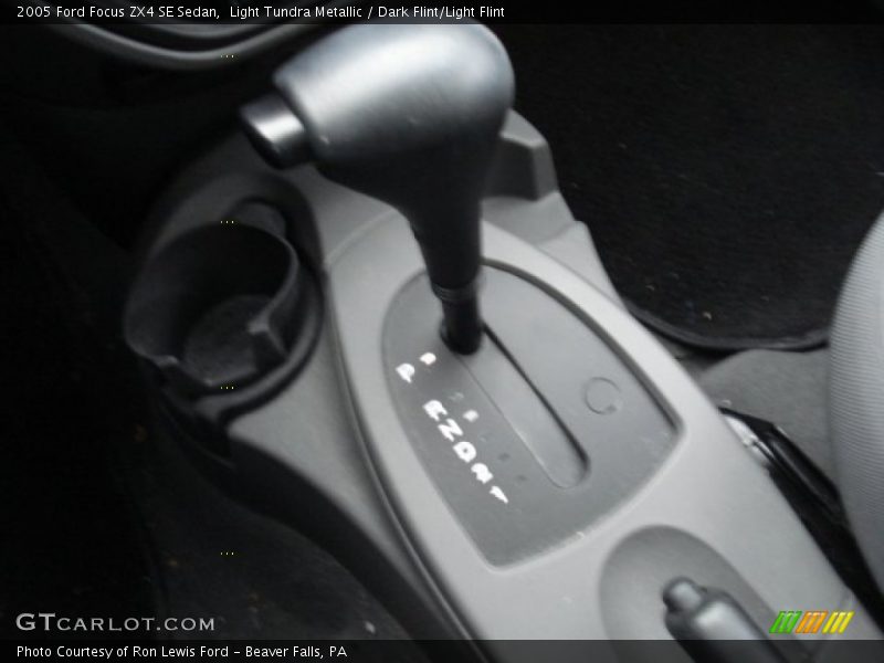 Light Tundra Metallic / Dark Flint/Light Flint 2005 Ford Focus ZX4 SE Sedan
