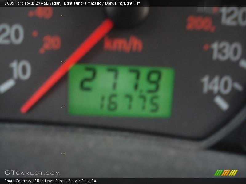 Light Tundra Metallic / Dark Flint/Light Flint 2005 Ford Focus ZX4 SE Sedan