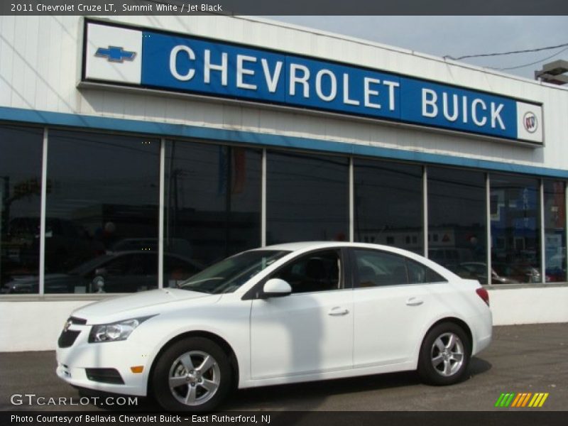 Summit White / Jet Black 2011 Chevrolet Cruze LT