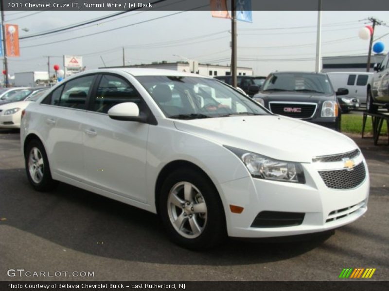 Summit White / Jet Black 2011 Chevrolet Cruze LT