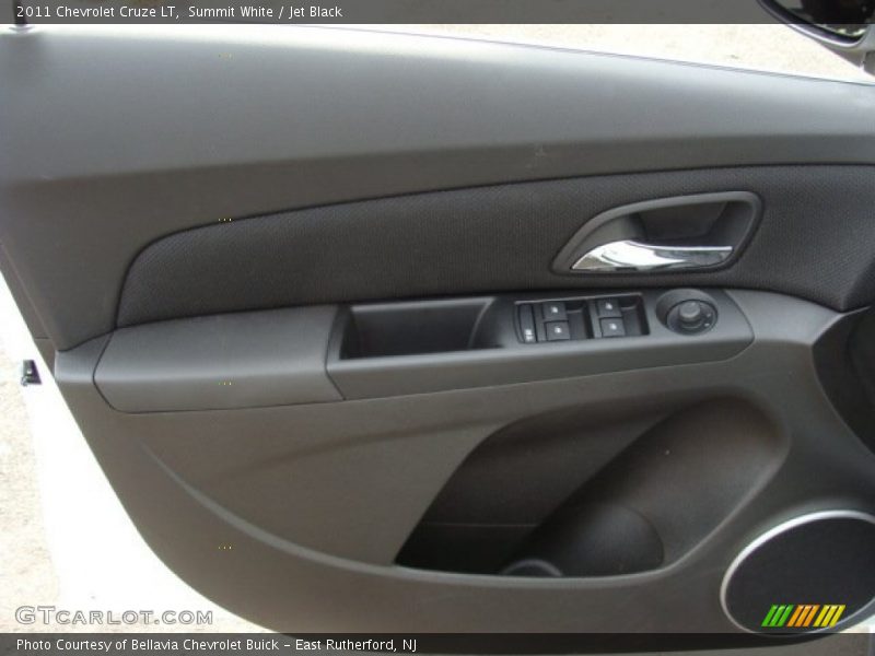 Summit White / Jet Black 2011 Chevrolet Cruze LT