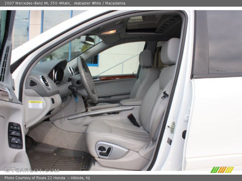 Alabaster White / Macadamia 2007 Mercedes-Benz ML 350 4Matic