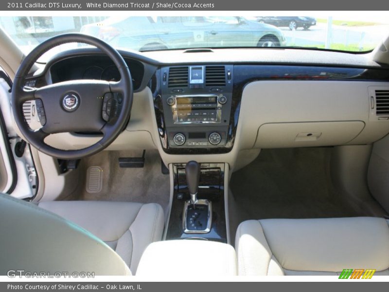 White Diamond Tricoat / Shale/Cocoa Accents 2011 Cadillac DTS Luxury
