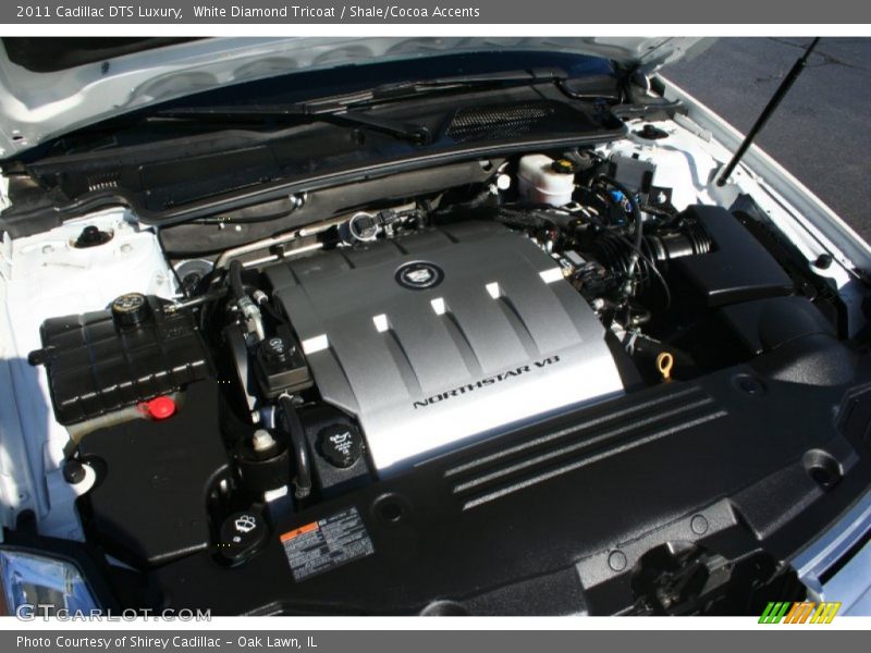 White Diamond Tricoat / Shale/Cocoa Accents 2011 Cadillac DTS Luxury
