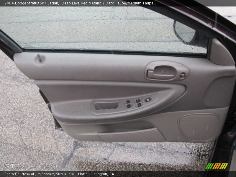 Deep Lava Red Metallic / Dark Taupe/Medium Taupe 2004 Dodge Stratus SXT Sedan