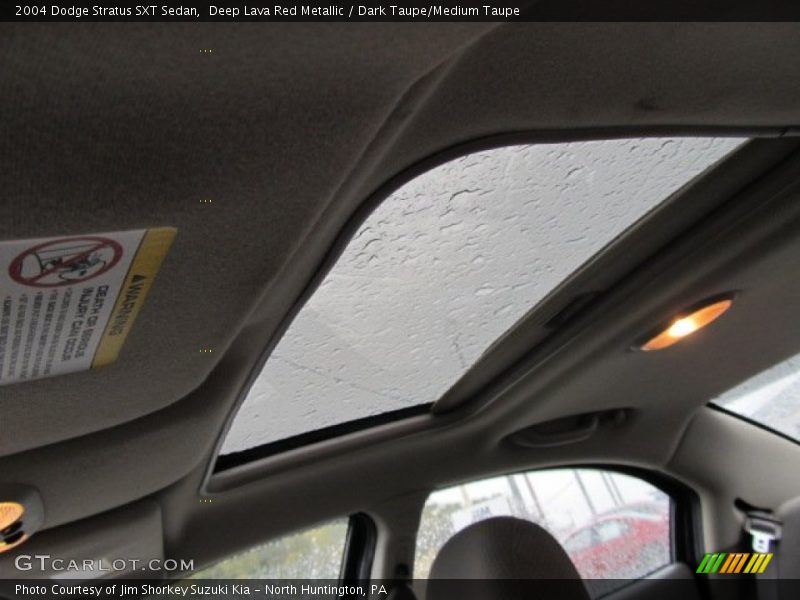 Deep Lava Red Metallic / Dark Taupe/Medium Taupe 2004 Dodge Stratus SXT Sedan