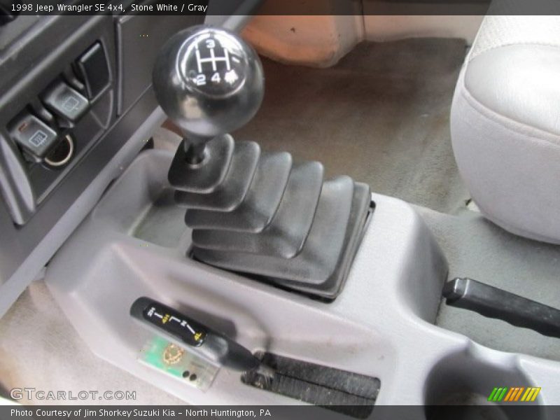  1998 Wrangler SE 4x4 5 Speed Manual Shifter