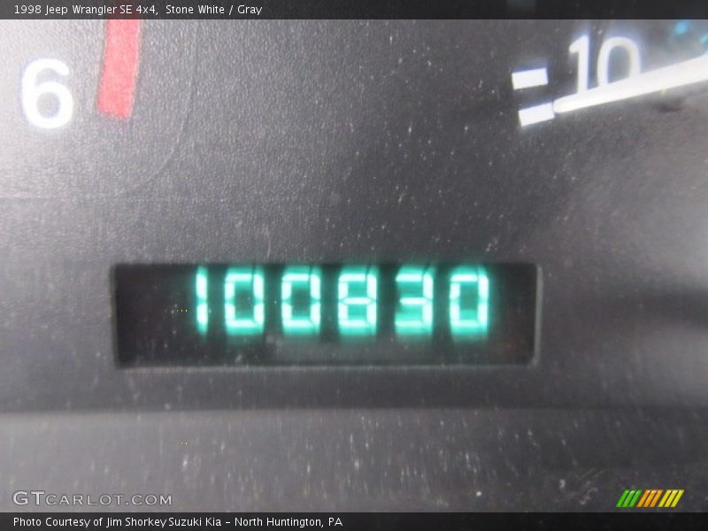 Stone White / Gray 1998 Jeep Wrangler SE 4x4