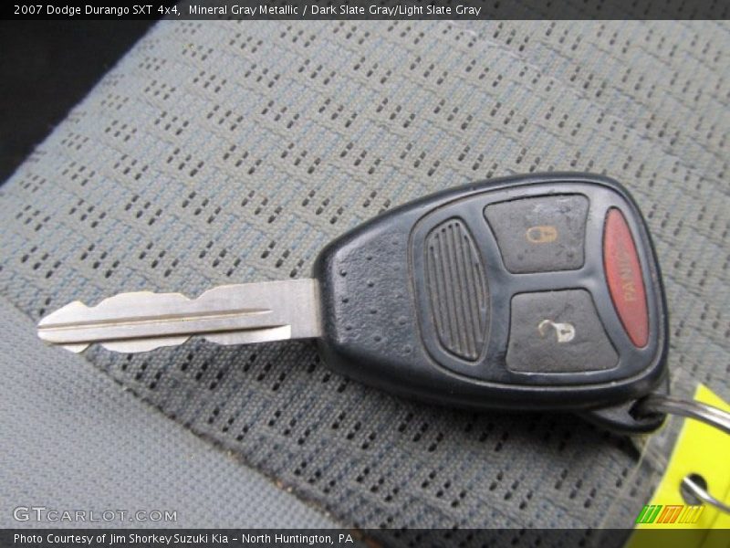 Mineral Gray Metallic / Dark Slate Gray/Light Slate Gray 2007 Dodge Durango SXT 4x4