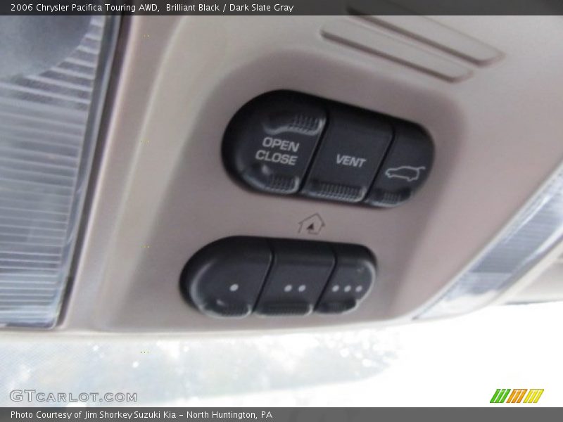 Brilliant Black / Dark Slate Gray 2006 Chrysler Pacifica Touring AWD