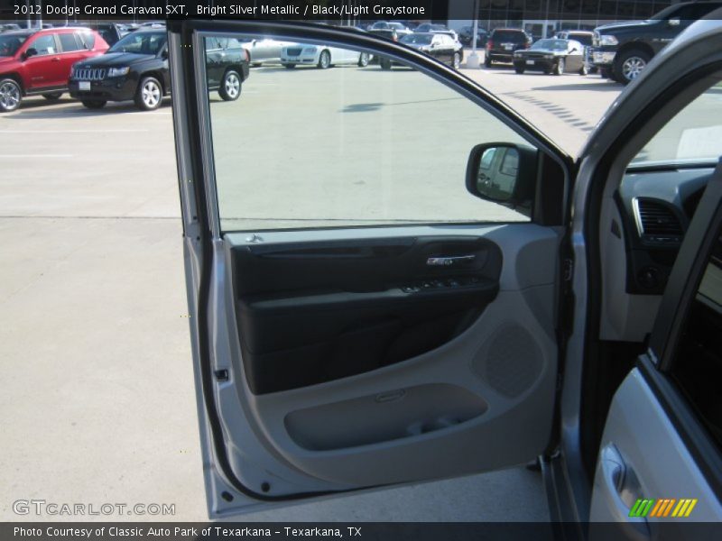 Bright Silver Metallic / Black/Light Graystone 2012 Dodge Grand Caravan SXT