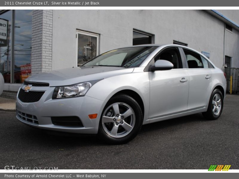 Silver Ice Metallic / Jet Black 2011 Chevrolet Cruze LT