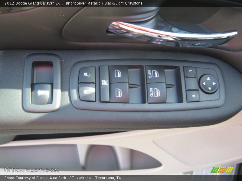 Bright Silver Metallic / Black/Light Graystone 2012 Dodge Grand Caravan SXT