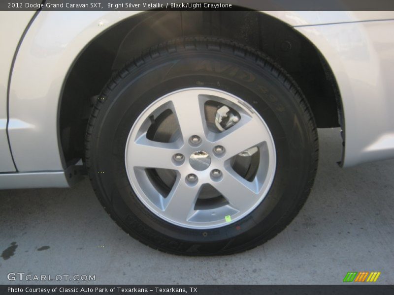 Bright Silver Metallic / Black/Light Graystone 2012 Dodge Grand Caravan SXT