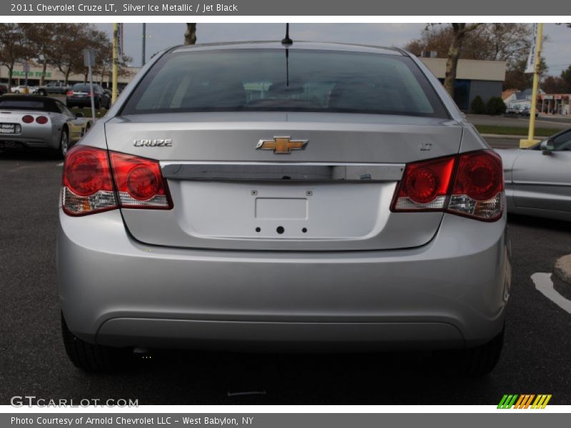 Silver Ice Metallic / Jet Black 2011 Chevrolet Cruze LT