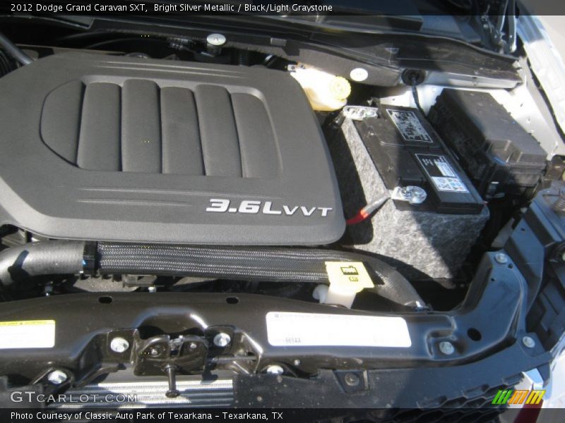 Bright Silver Metallic / Black/Light Graystone 2012 Dodge Grand Caravan SXT