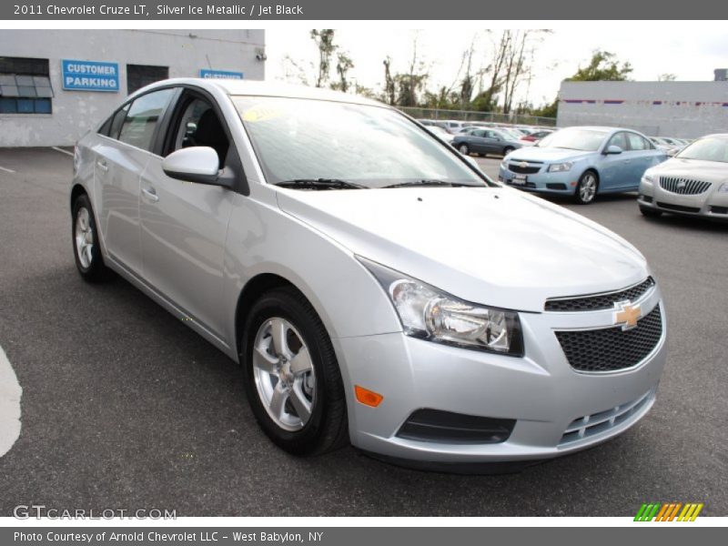 Silver Ice Metallic / Jet Black 2011 Chevrolet Cruze LT