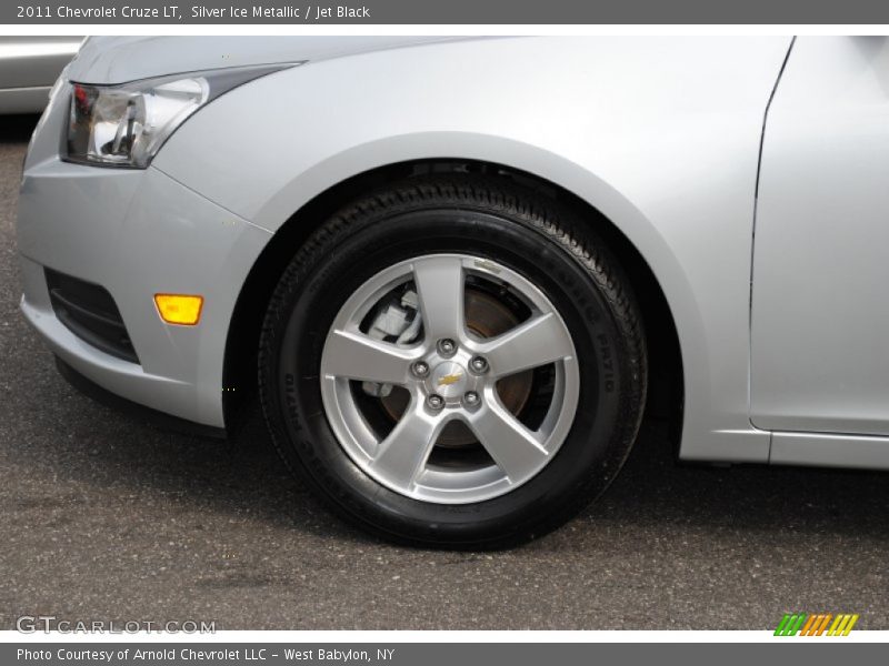 Silver Ice Metallic / Jet Black 2011 Chevrolet Cruze LT
