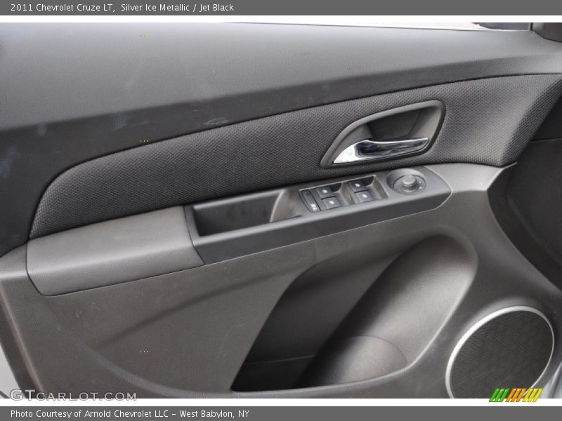Silver Ice Metallic / Jet Black 2011 Chevrolet Cruze LT
