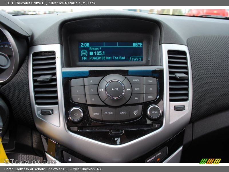 Silver Ice Metallic / Jet Black 2011 Chevrolet Cruze LT