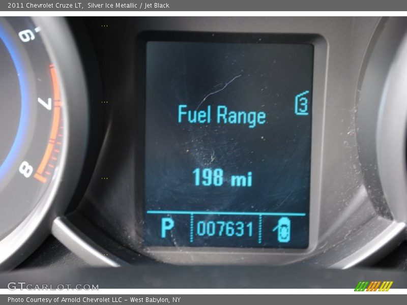 Silver Ice Metallic / Jet Black 2011 Chevrolet Cruze LT