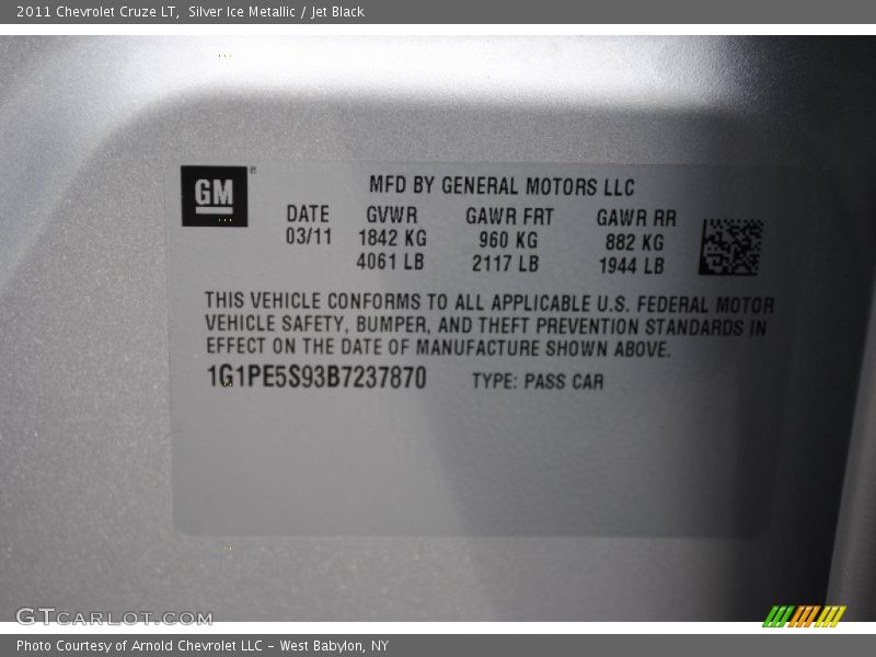 Silver Ice Metallic / Jet Black 2011 Chevrolet Cruze LT