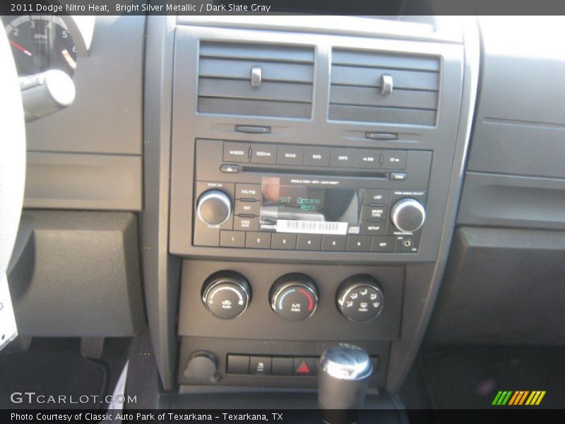 Bright Silver Metallic / Dark Slate Gray 2011 Dodge Nitro Heat
