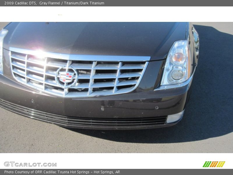 Gray Flannel / Titanium/Dark Titanium 2009 Cadillac DTS