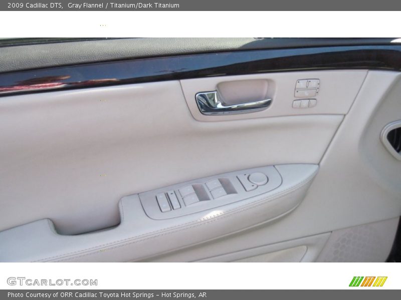 Gray Flannel / Titanium/Dark Titanium 2009 Cadillac DTS