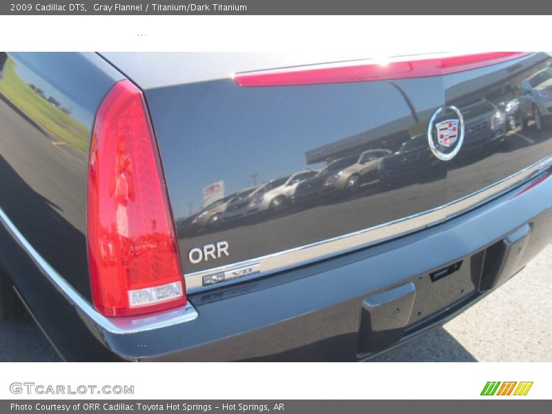 Gray Flannel / Titanium/Dark Titanium 2009 Cadillac DTS