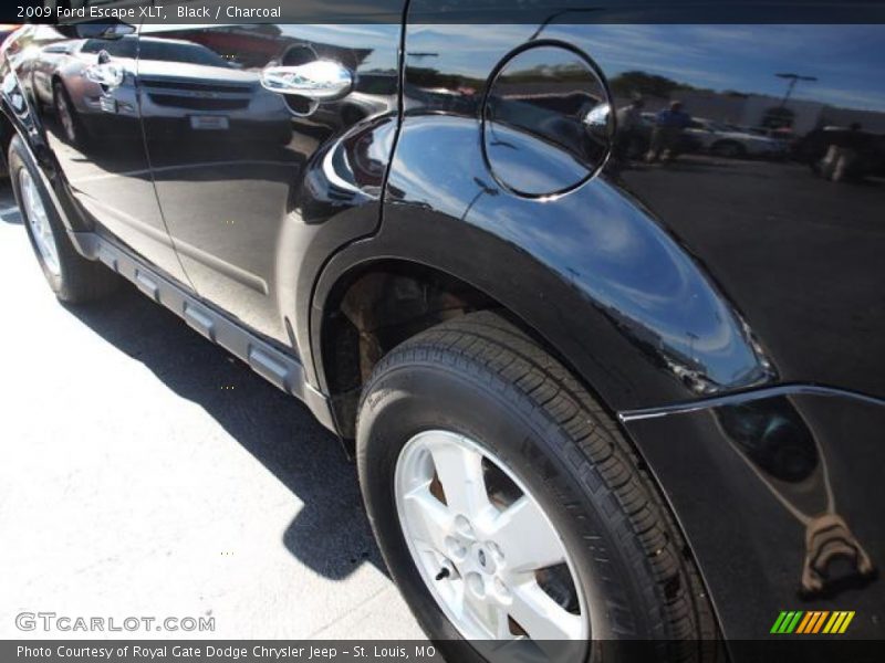 Black / Charcoal 2009 Ford Escape XLT