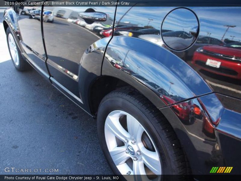 Brilliant Black Crystal Pearl / Dark Slate Gray 2010 Dodge Caliber SXT