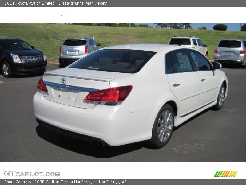 Blizzard White Pearl / Ivory 2011 Toyota Avalon Limited