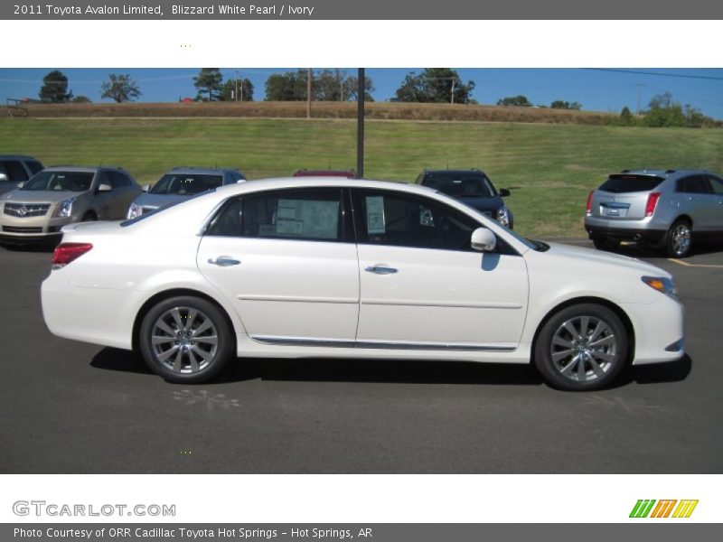 Blizzard White Pearl / Ivory 2011 Toyota Avalon Limited
