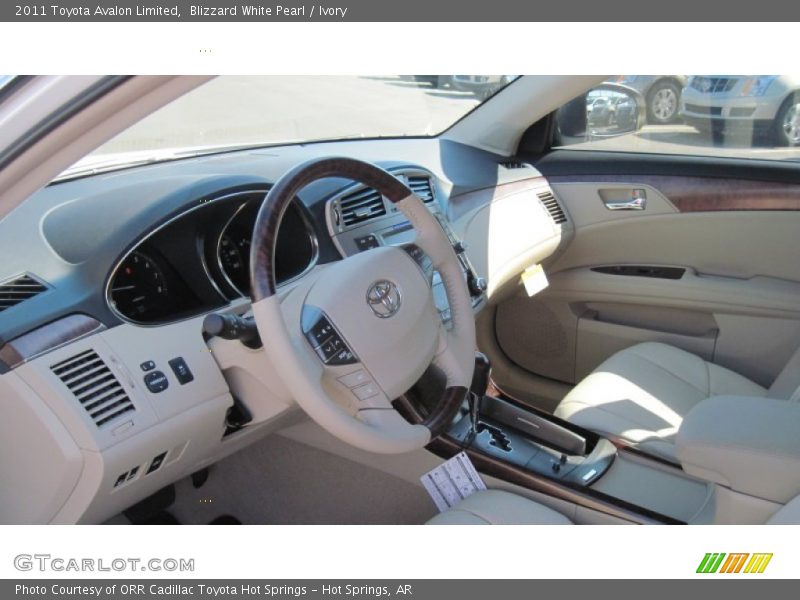 Blizzard White Pearl / Ivory 2011 Toyota Avalon Limited