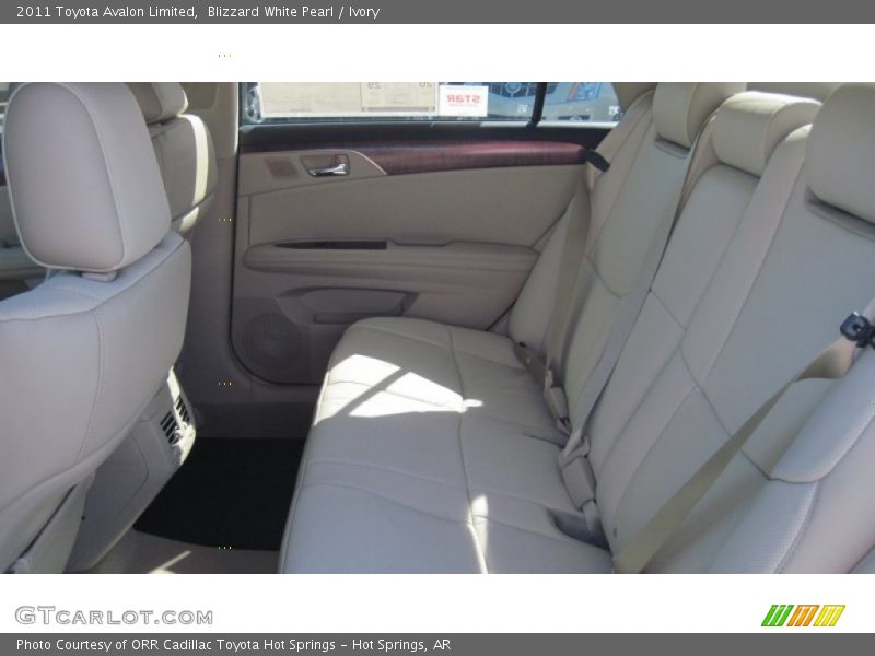Blizzard White Pearl / Ivory 2011 Toyota Avalon Limited